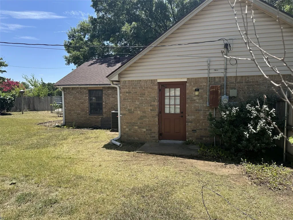 800 Pine Mountain Drive Burleson TX 76028