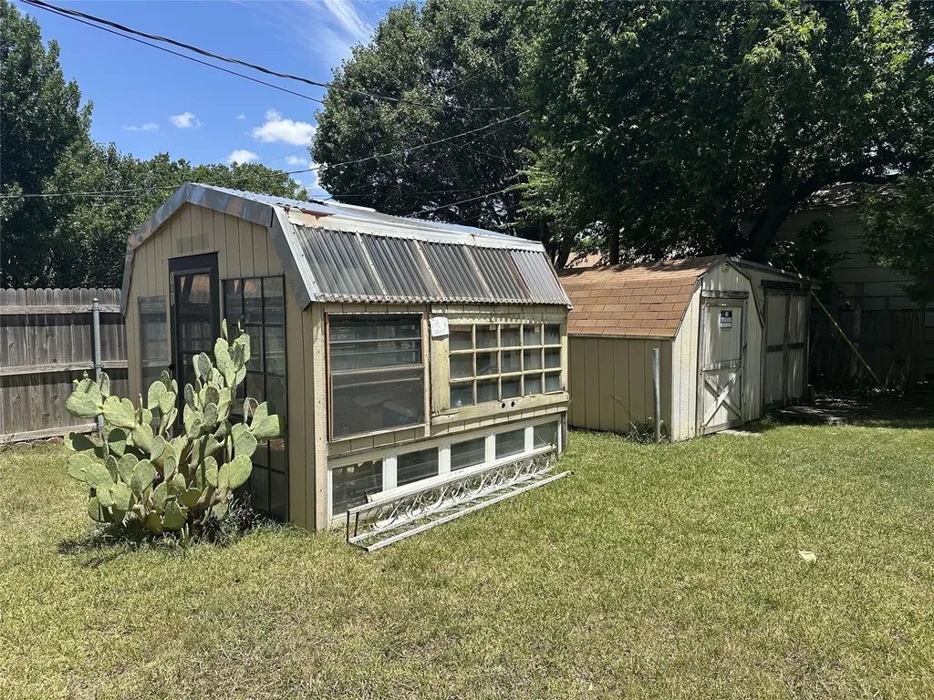 800 Pine Mountain Drive Burleson TX 76028