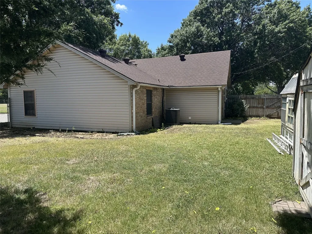 800 Pine Mountain Drive Burleson TX 76028