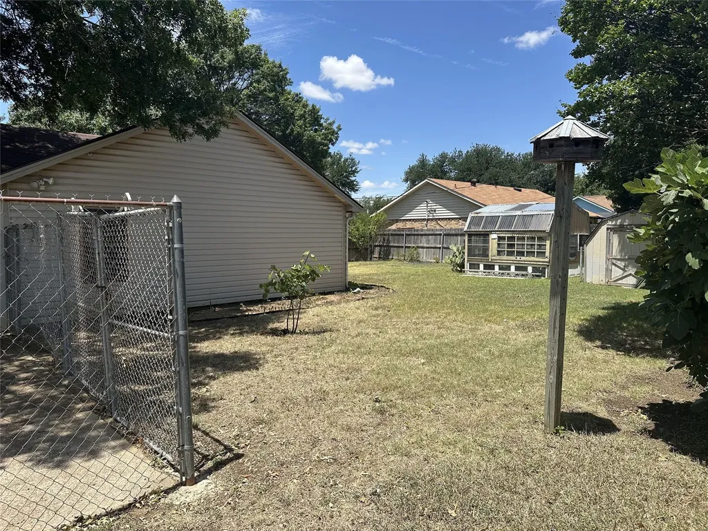 800 Pine Mountain Drive Burleson TX 76028