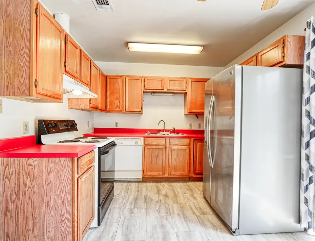 808 N Wright Avenue Kerens TX 75144