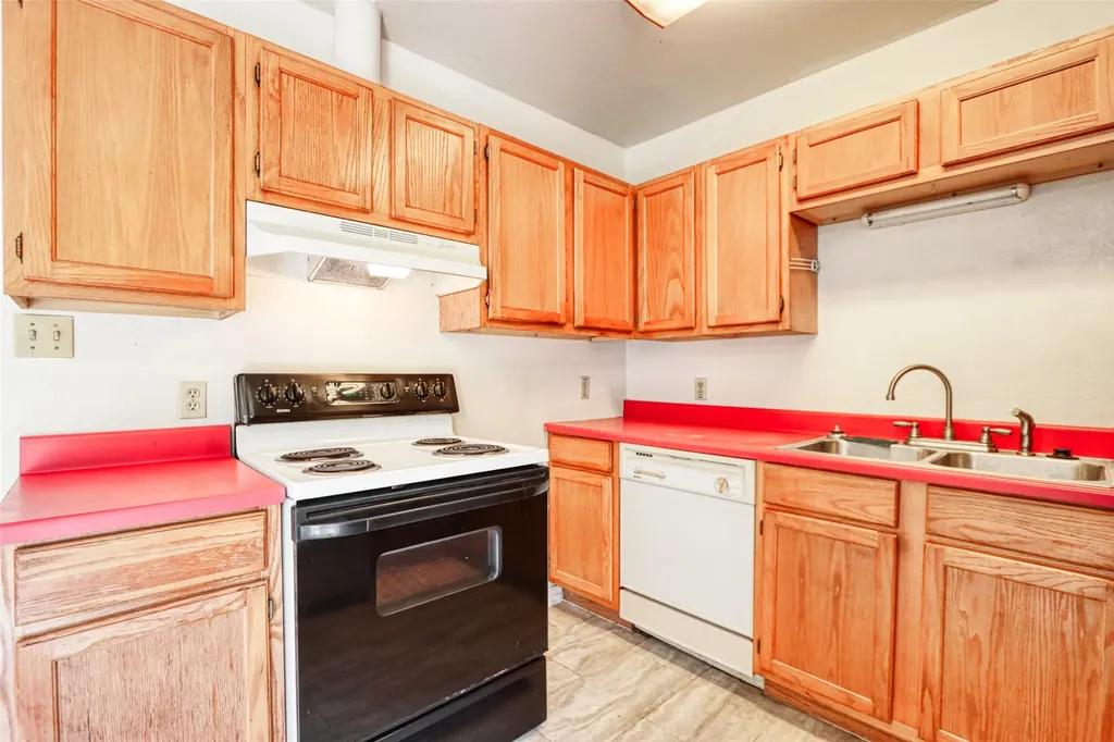 808 N Wright Avenue Kerens TX 75144