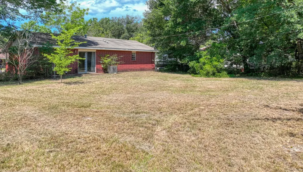 808 N Wright Avenue Kerens TX 75144