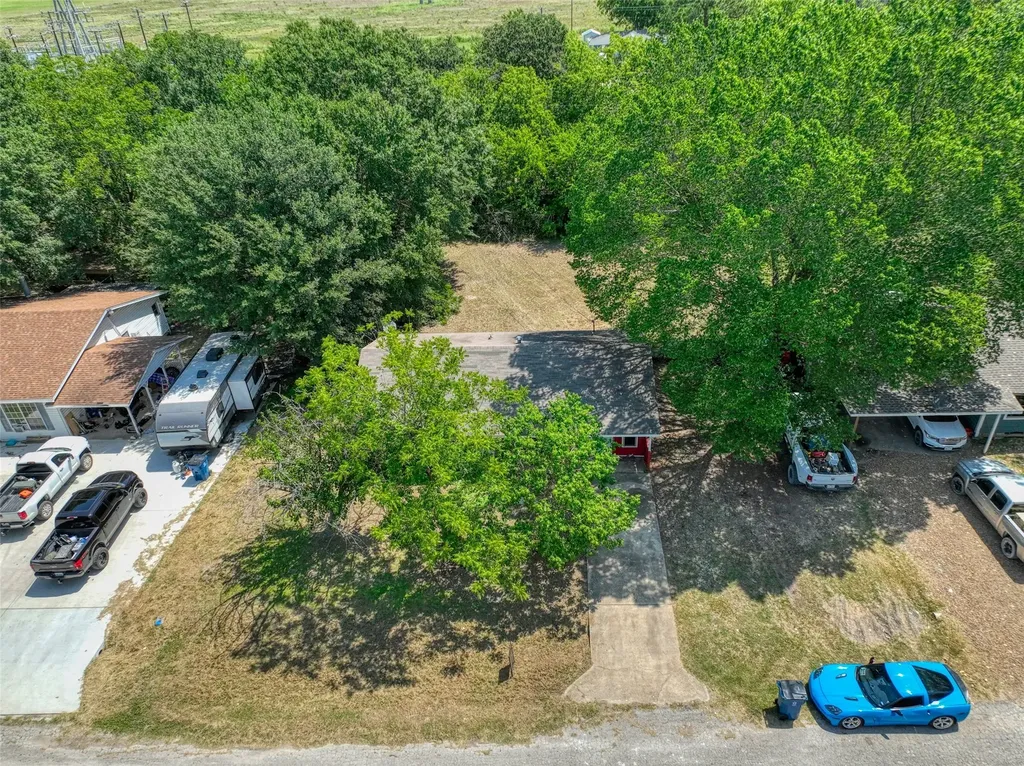 808 N Wright Avenue Kerens TX 75144