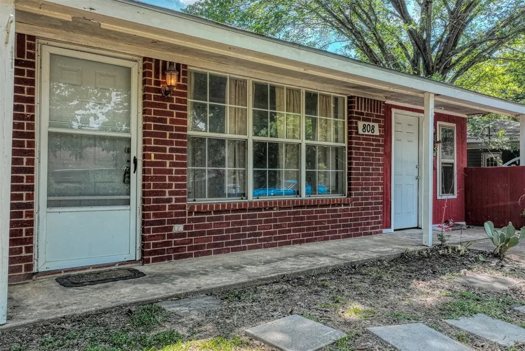 808 N Wright Avenue Kerens TX 75144