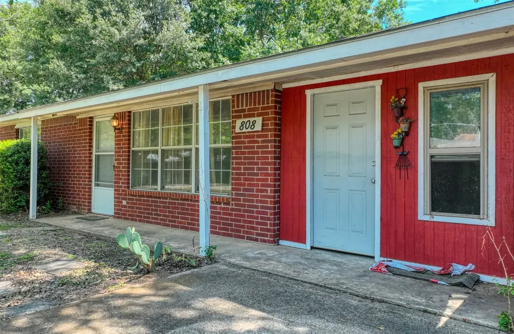 808 N Wright Avenue Kerens TX 75144