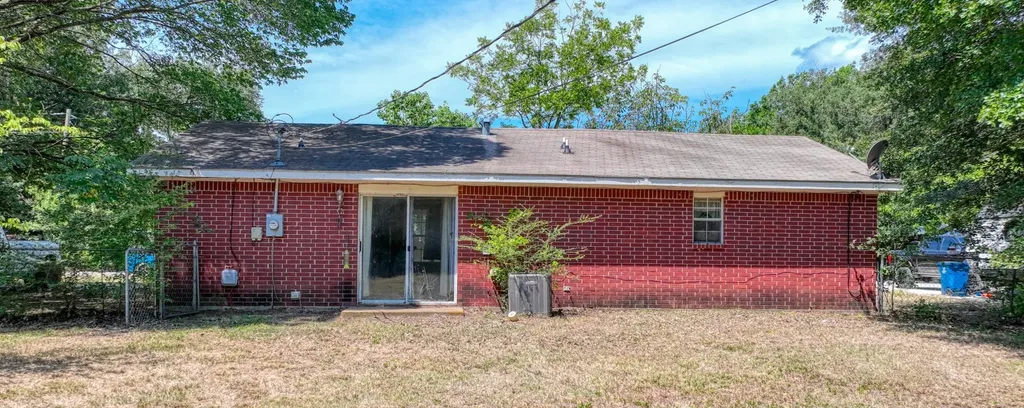 808 N Wright Avenue Kerens TX 75144