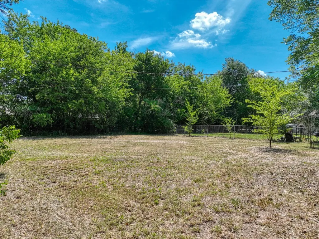 808 N Wright Avenue Kerens TX 75144