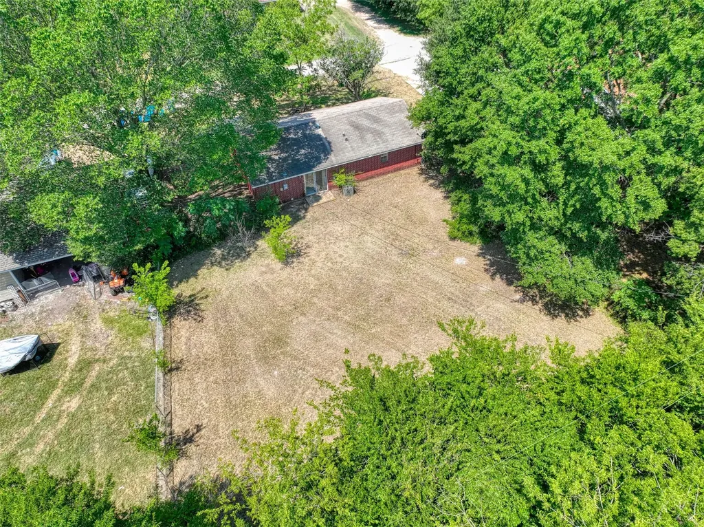 808 N Wright Avenue Kerens TX 75144