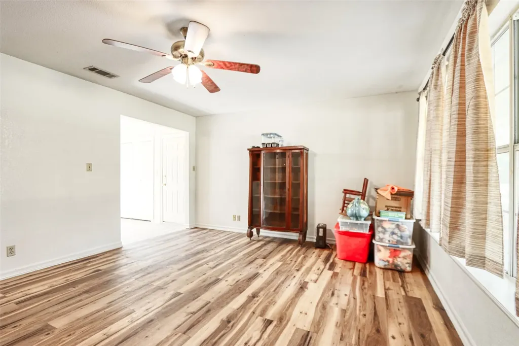 808 N Wright Avenue Kerens TX 75144