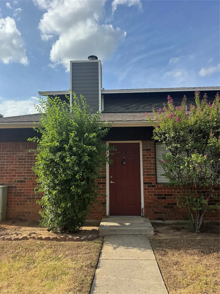 1122 Millview Drive Arlington TX 76012