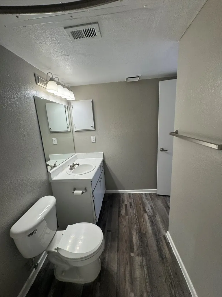 1122 Millview Drive Arlington TX 76012
