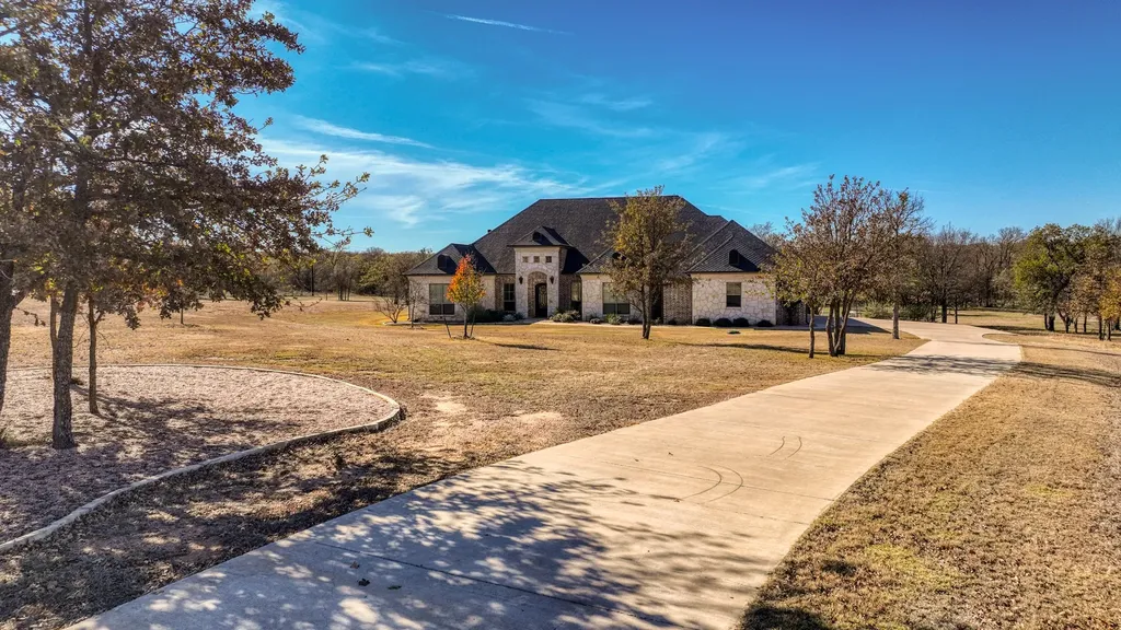 140 Rocky Run Street Lipan TX 76462