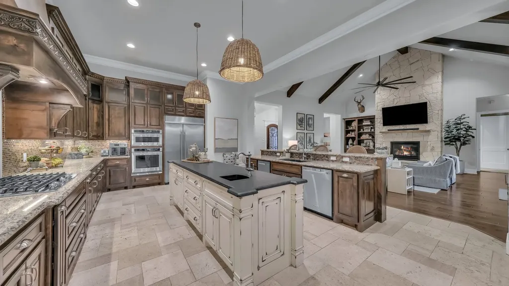140 Rocky Run Street Lipan TX 76462