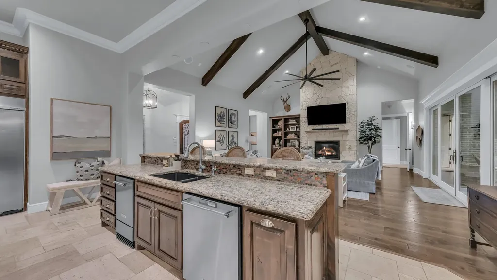 140 Rocky Run Street Lipan TX 76462