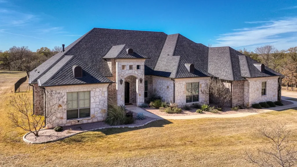 140 Rocky Run Street Lipan TX 76462