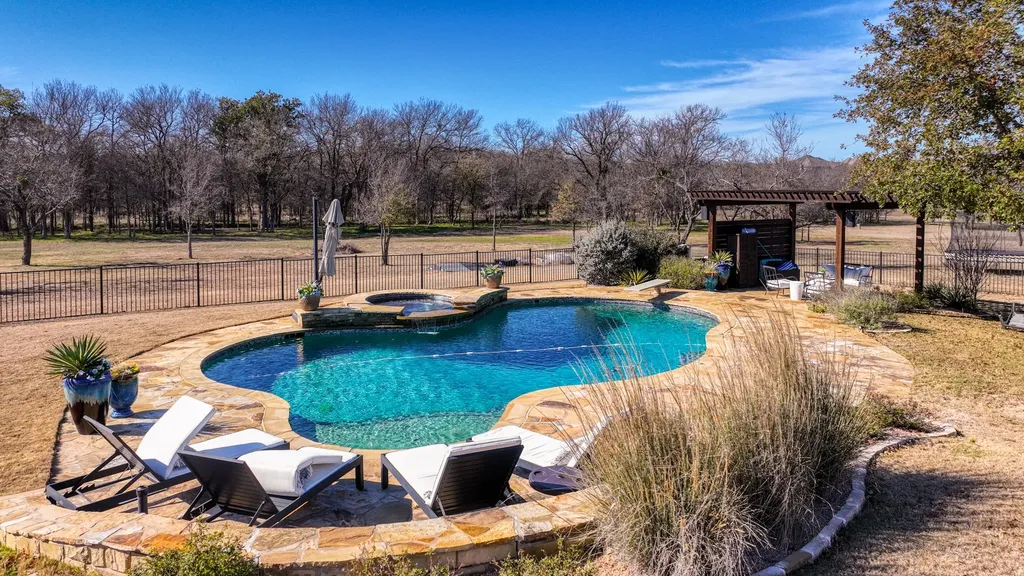 140 Rocky Run Street Lipan TX 76462