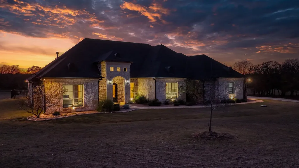 140 Rocky Run Street Lipan TX 76462