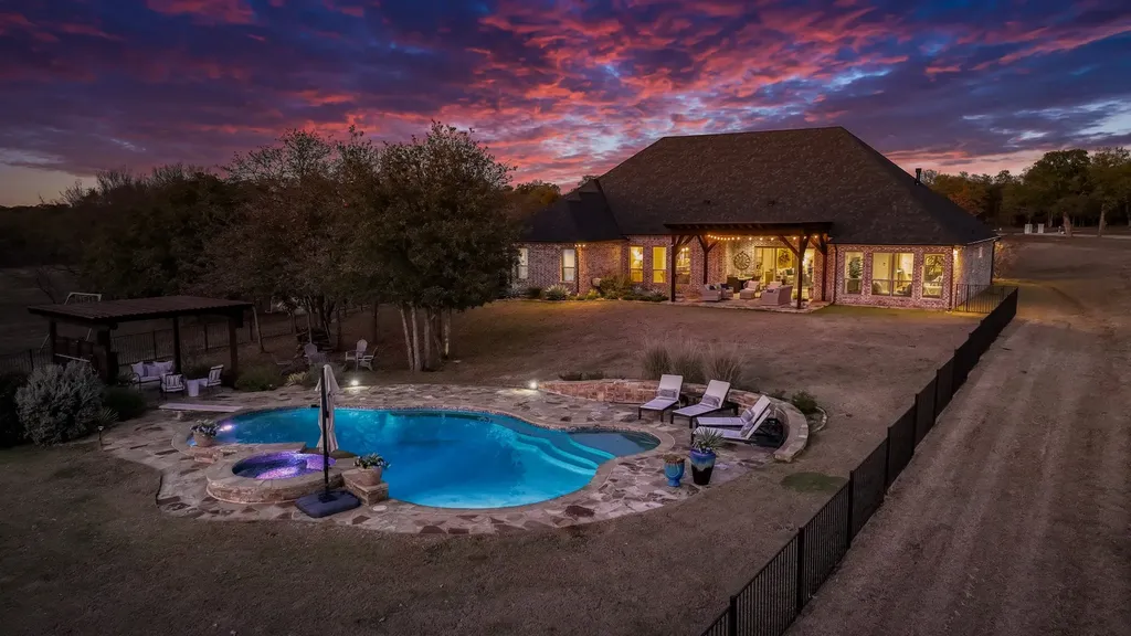 140 Rocky Run Street Lipan TX 76462