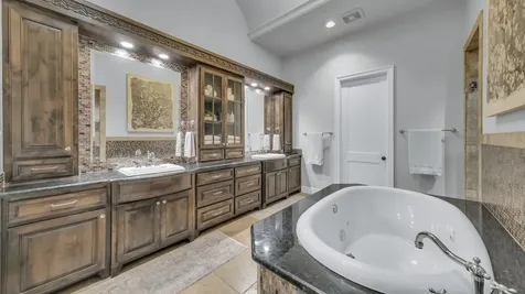 140 Rocky Run Lipan TX 76462