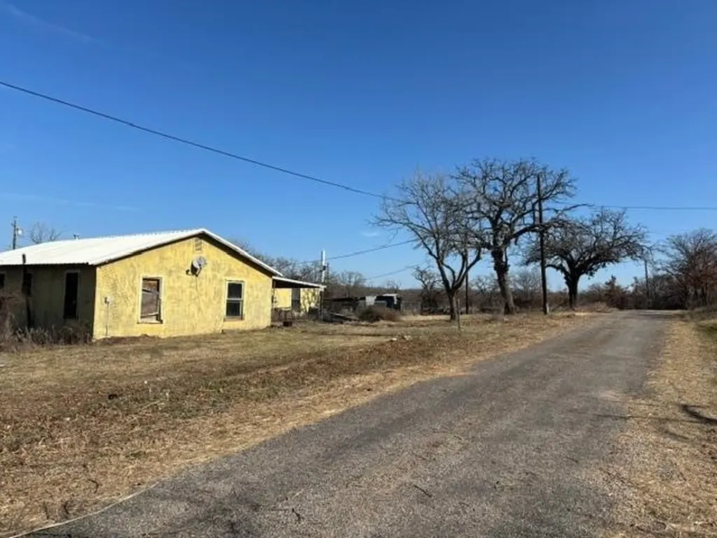 501 E 19th Street Cisco TX 76437