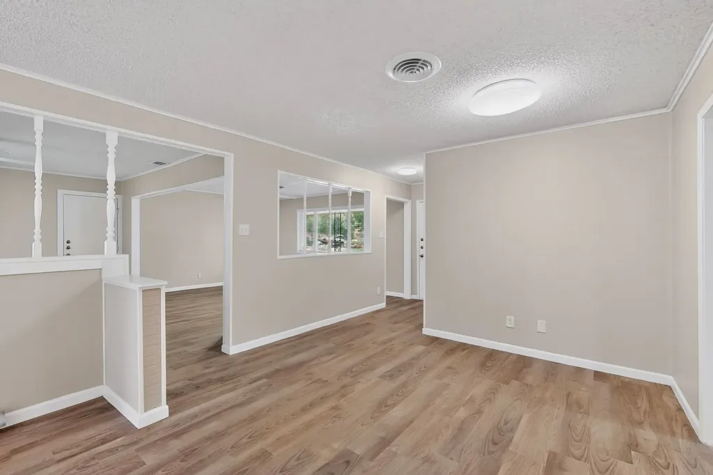 1016 Sproles Drive Benbrook TX 76126
