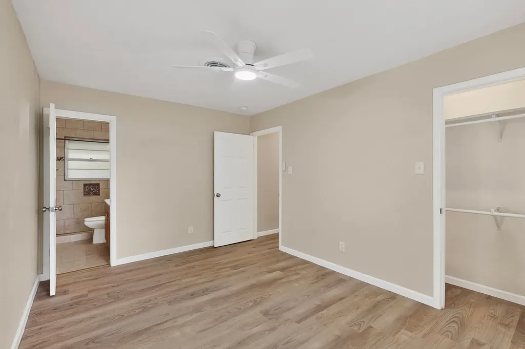 1016 Sproles Drive Benbrook TX 76126