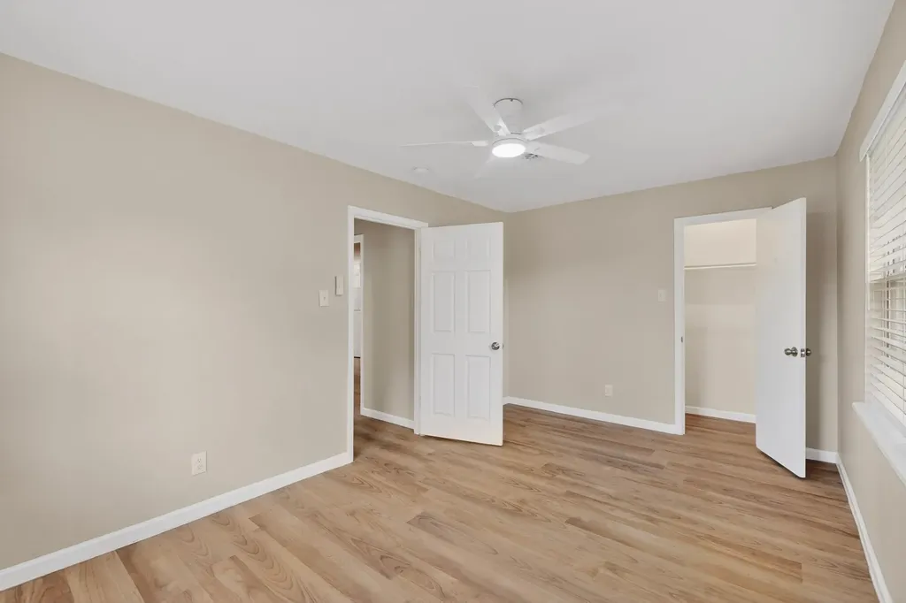 1016 Sproles Drive Benbrook TX 76126