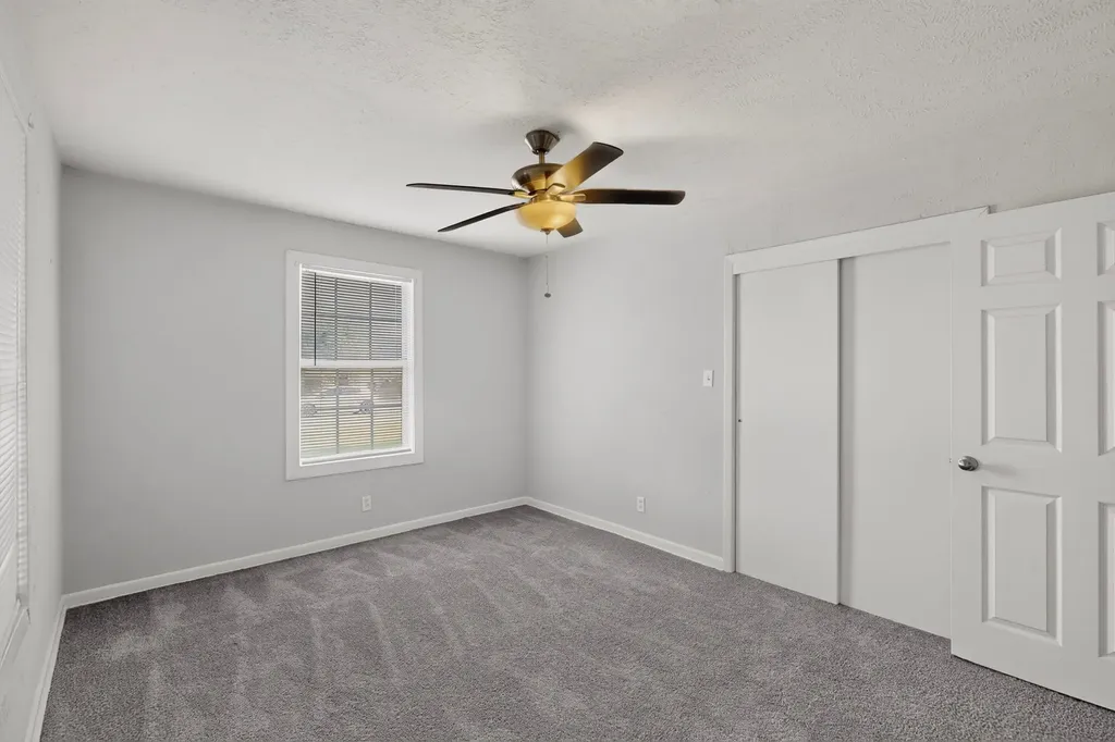 5573 Burton Avenue Fort Worth TX 76119