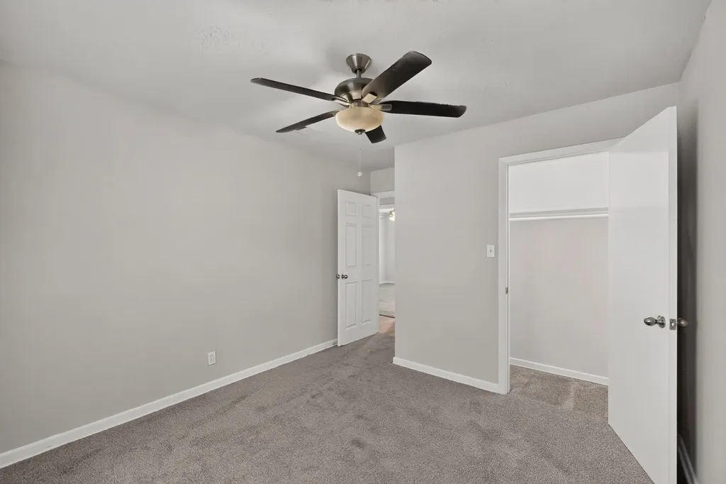 5573 Burton Avenue Fort Worth TX 76119