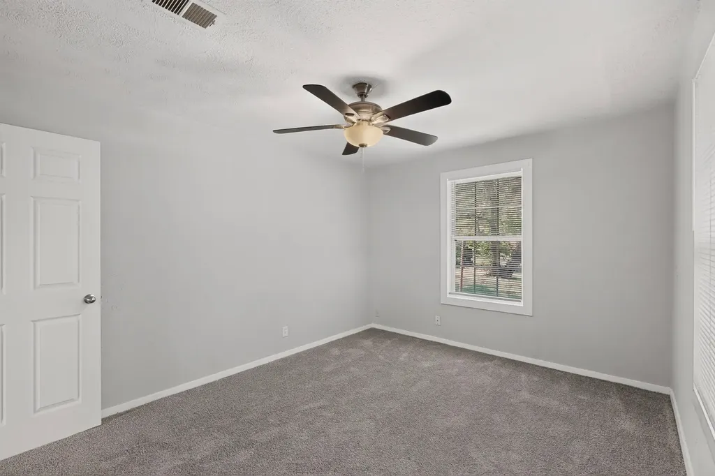 5573 Burton Avenue Fort Worth TX 76119