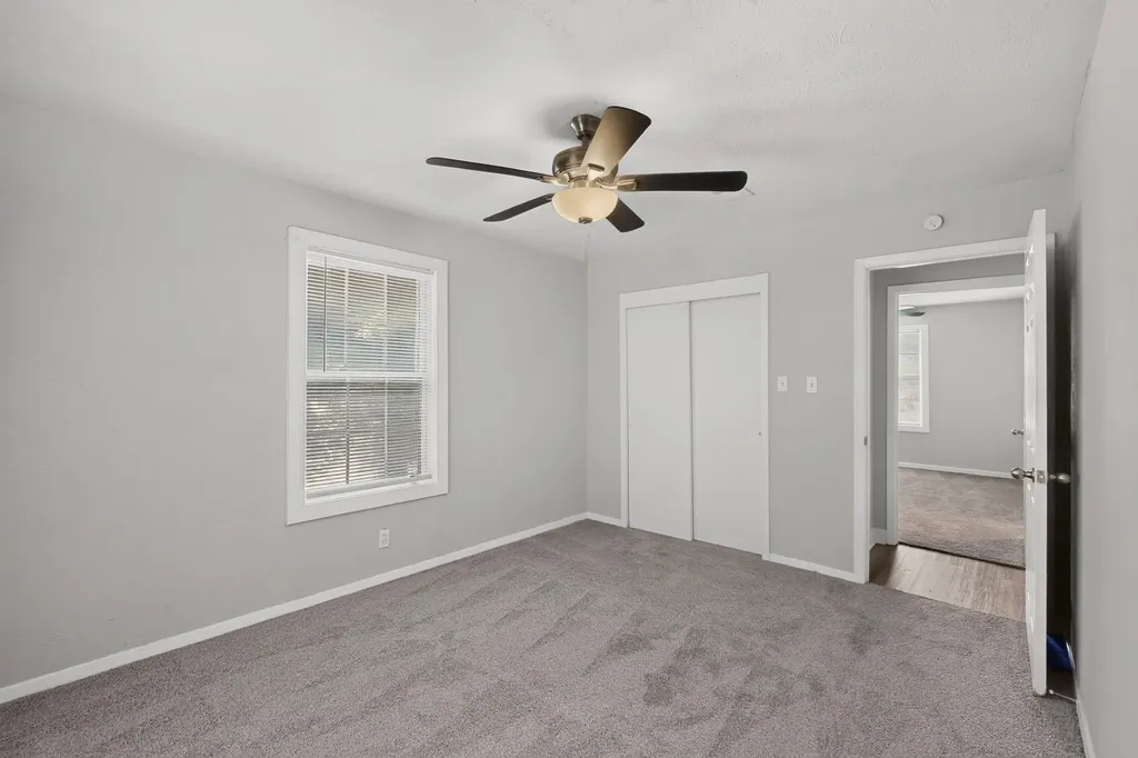 5573 Burton Avenue Fort Worth TX 76119