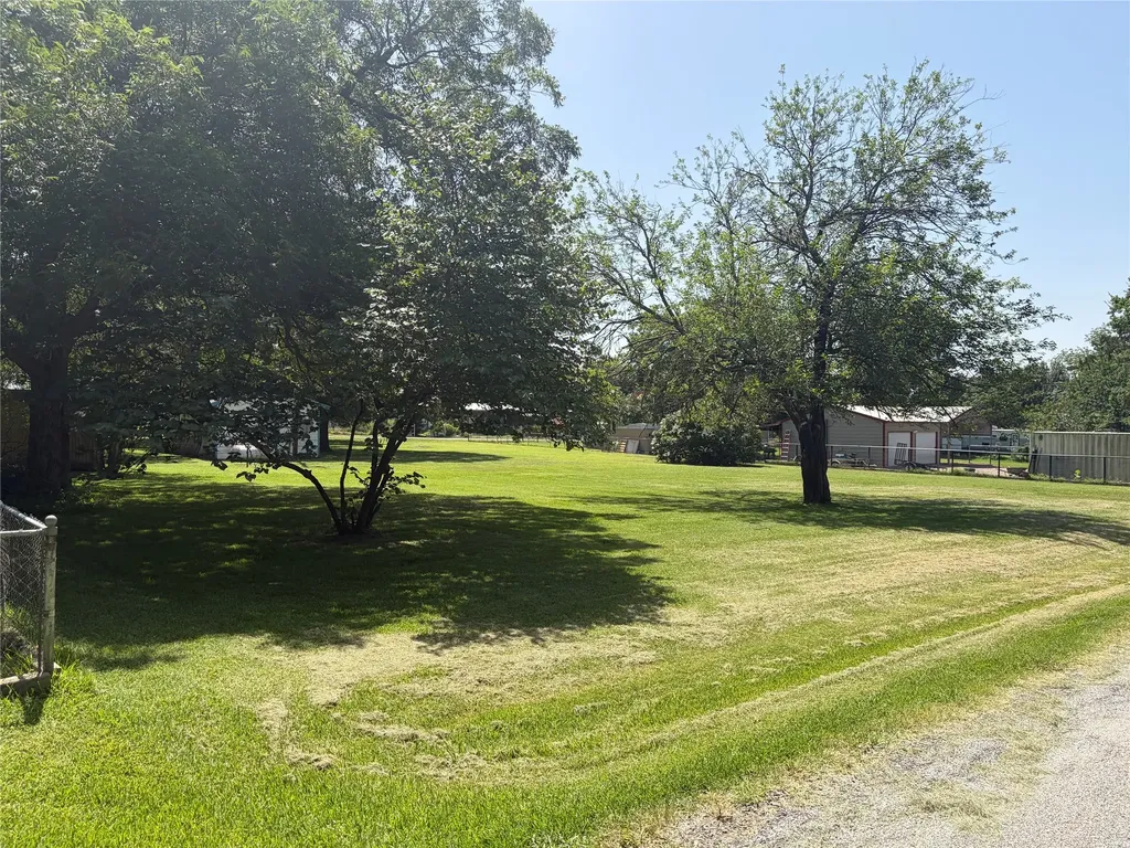 70 Seminole Drive Gordonville TX 76245