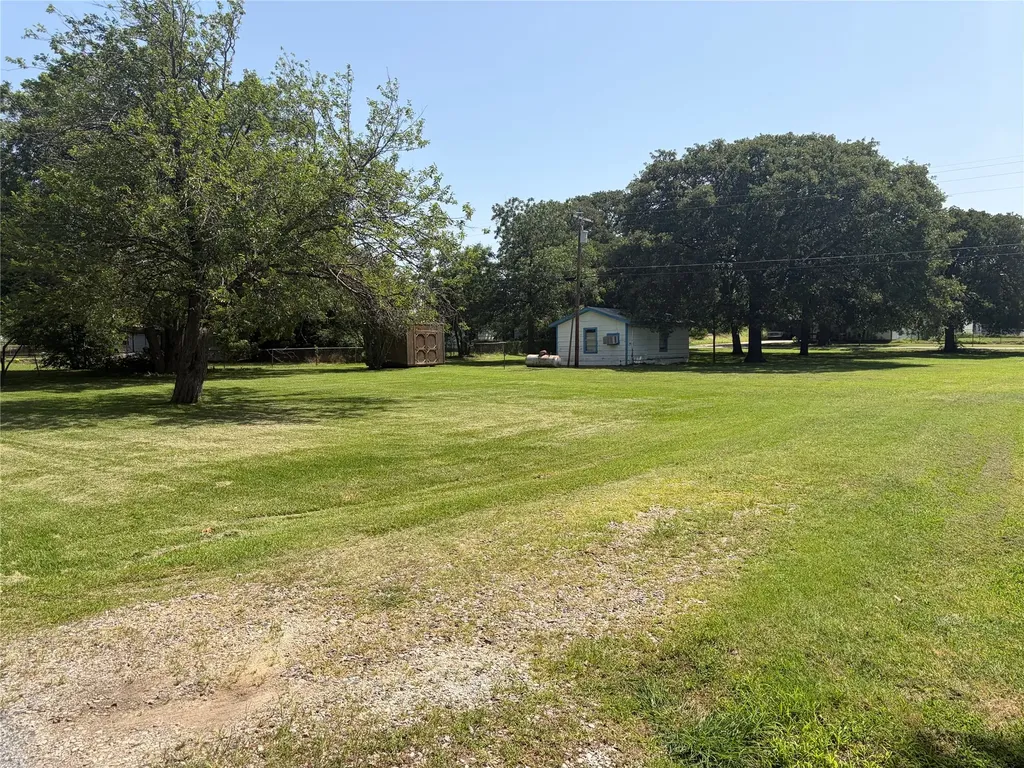 70 Seminole Drive Gordonville TX 76245