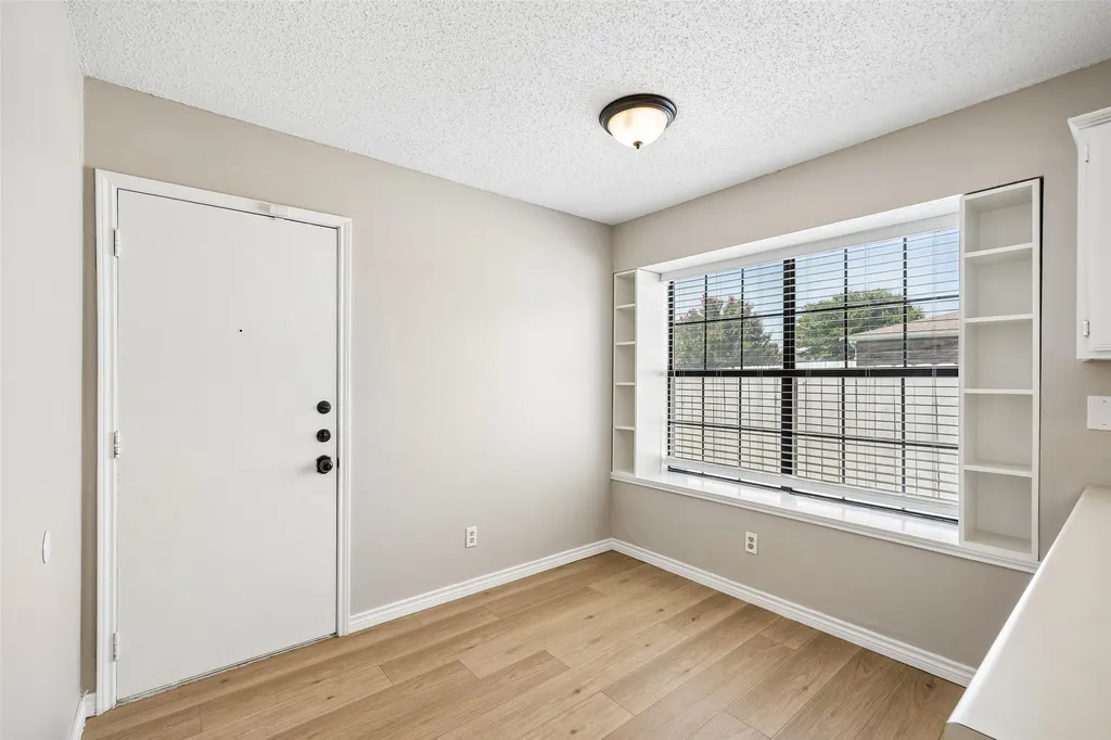 825 Weaver Street Cedar Hill TX 75104