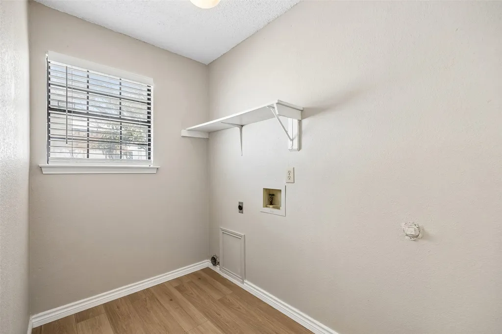 825 Weaver Street Cedar Hill TX 75104