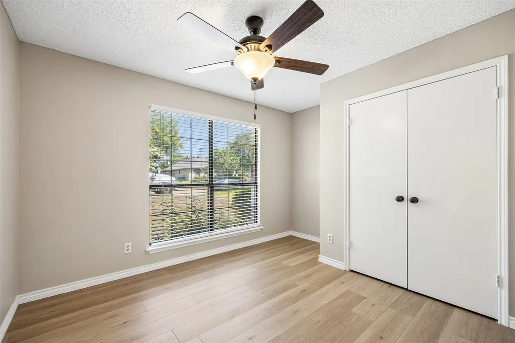 825 Weaver Street Cedar Hill TX 75104