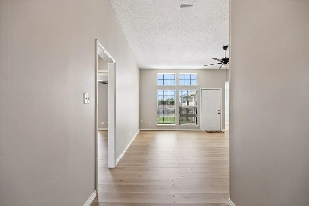 825 Weaver Street Cedar Hill TX 75104