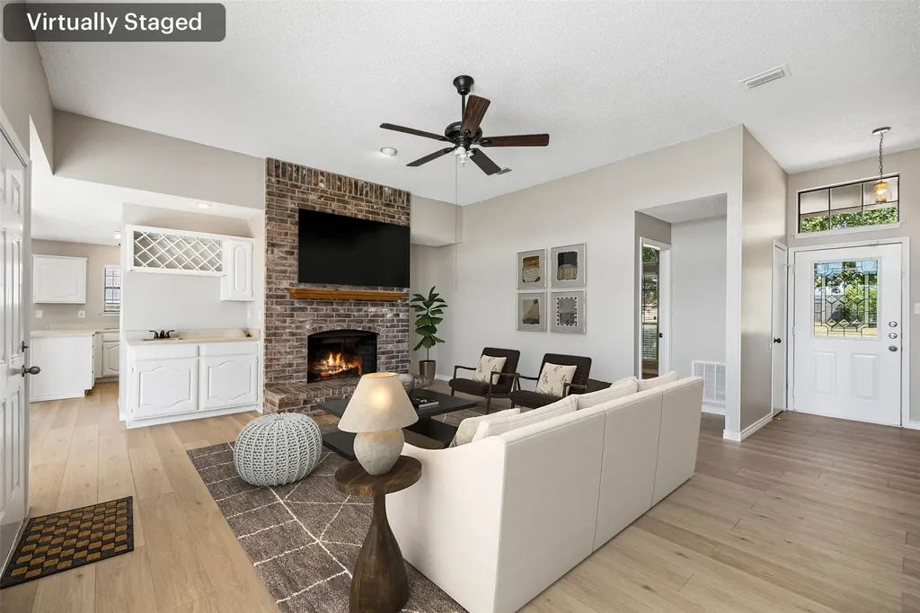 825 Weaver Street Cedar Hill TX 75104