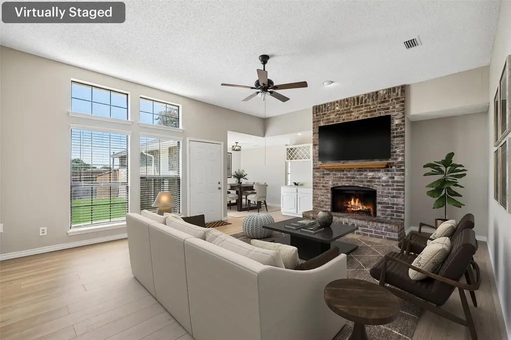 825 Weaver Street Cedar Hill TX 75104