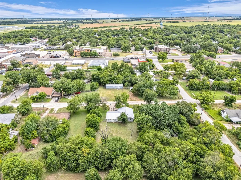 610 E Limestone Avenue Mart TX 76664