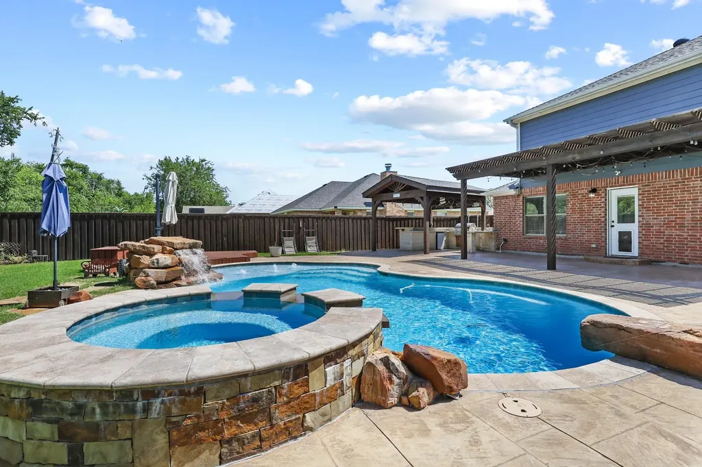121 Sunset Lane Whitewright TX 75491
