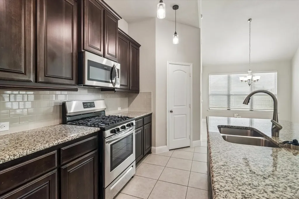 1742 Amalfi Drive Mclendon Chisholm TX 75032