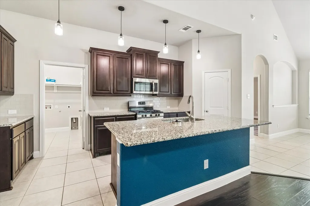 1742 Amalfi Drive Mclendon Chisholm TX 75032