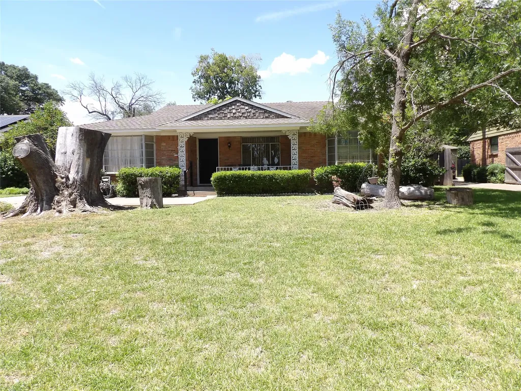 732 James Drive Richardson TX 75080