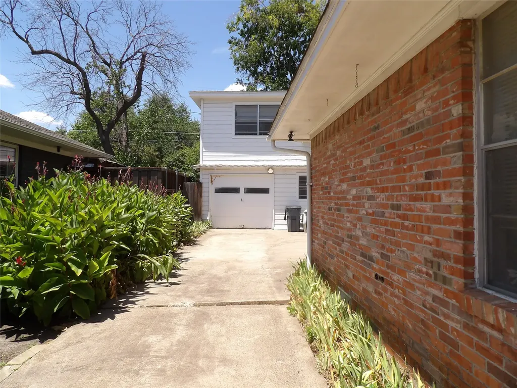 732 James Drive Richardson TX 75080