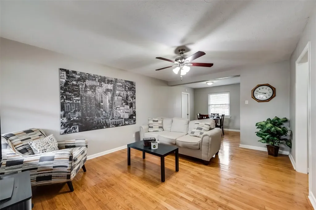 2209 Costa Mesa Drive Dallas TX 75228