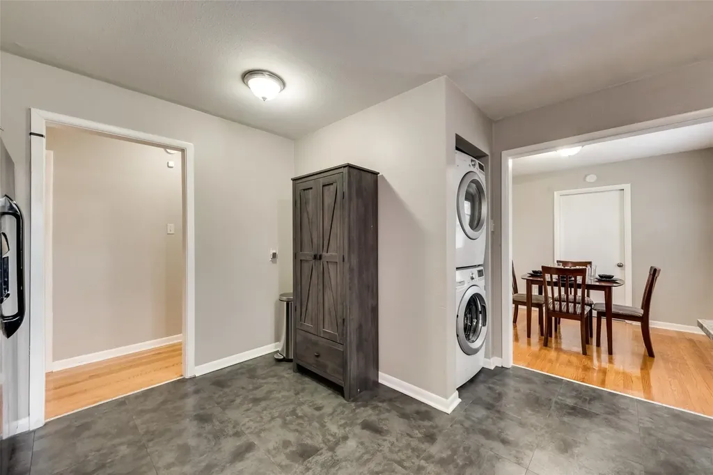 2209 Costa Mesa Drive Dallas TX 75228