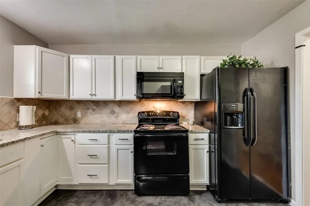 2209 Costa Mesa Drive Dallas TX 75228