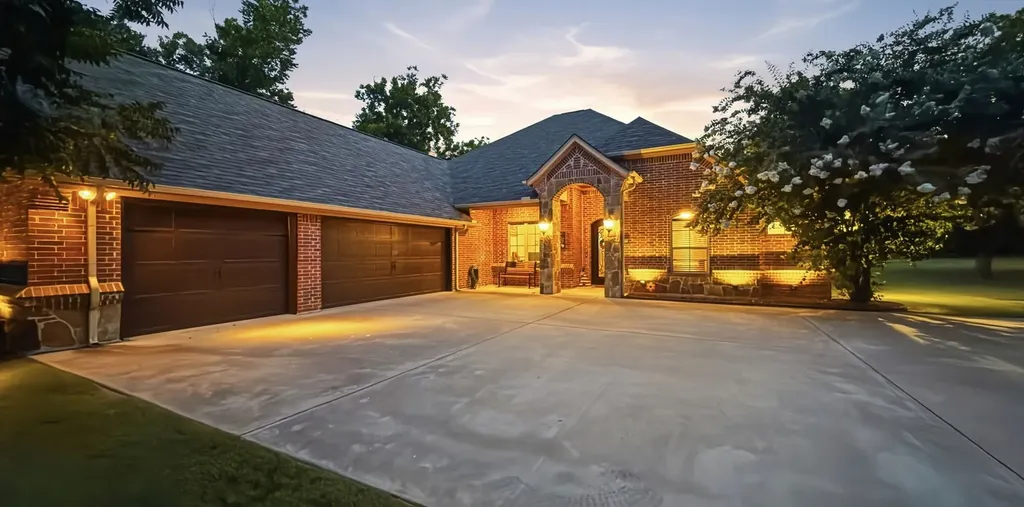 6404 Citation Court Granbury TX 76049